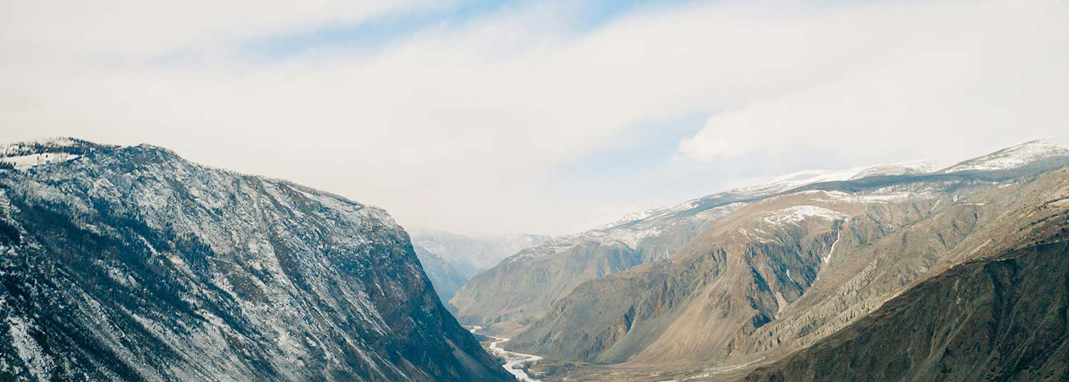 Photo mountains with clouds and sky